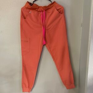 FIGS Women’s Zamora joggers Terracotta size small. In excellent condition.